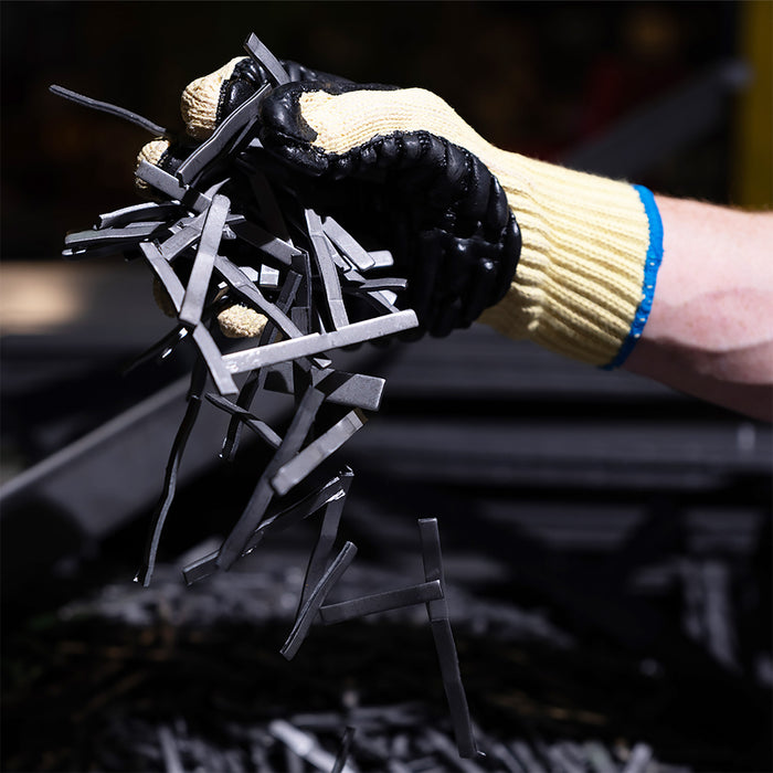 BLACKMAXX BLADE Anti-Vibration/Anti-Slash Gloves are an economical solution to vibration and slash protection. Made with 60% Kevlar and 40% cotton seamless knit materials (7 gauge liner) to incorporate superior slash protection. The palms are coated with "pods" of lightweight cellular Chloroprene. This design ensures extreme comfort.