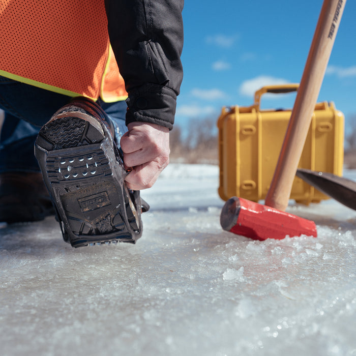 STRIDE Full Foot Ice Traction Overshoes were designed for maximum traction on ice and snow. Multi-directional traction plates on the STRIDE bite into snow and ice. 